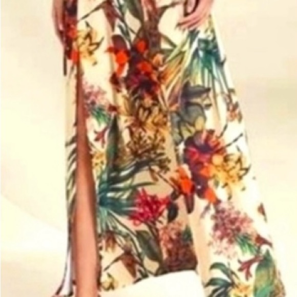 Floral Off-Shoulder Maxi Dress - Picture 4 of 4
